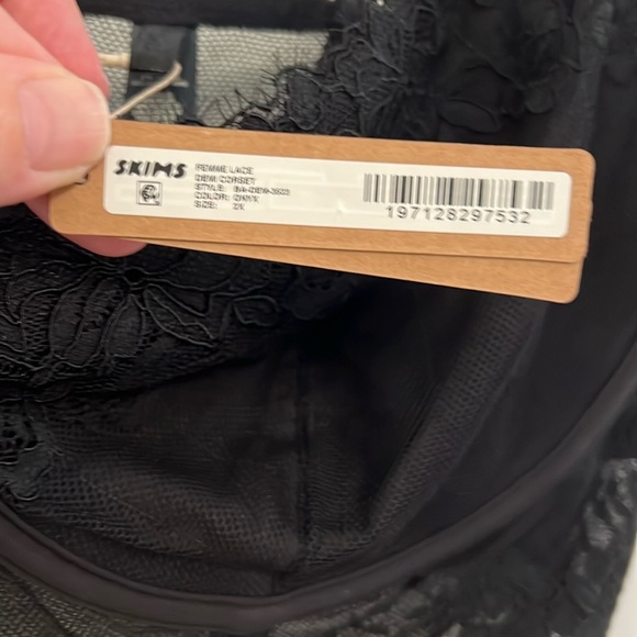 131 NWT SKIMS LACE UNLINED BALCONETTE CORSET and low rise dipped booster 2x set - Picture 3 of 7